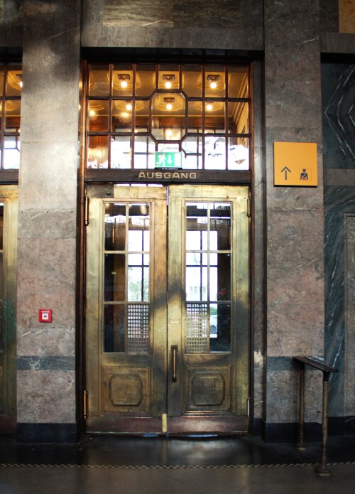 20231004 Lindau Inselbahnhofsgebäude (9a)