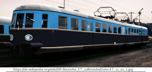 ET_11_01_als-Karwendel-Express-dkl.bkau-23-23-31-u-5-5-7-hellblau-12-32-46-schw.-25-25-50chrom-50-11-55-silber-Dach-75-25-75.jpg