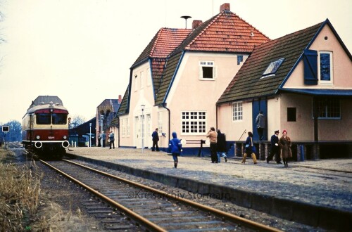 Worpswede-Bahnhof-VT-761-Nurnberg-1980-2.jpg