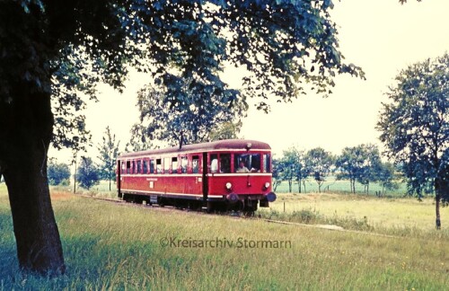 l-VT-137-Karlshofen-Haltestelle-Bahnhof-2.jpg