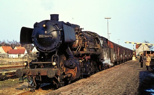 Dannenberg-Bahnhof-1974-uelzen-Zernien-BR-052-544-1.jpg