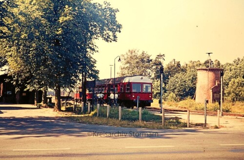 Gros-Oesingen-Bahnhof-1974-MAK-Triebwagen-OHE-2.jpg