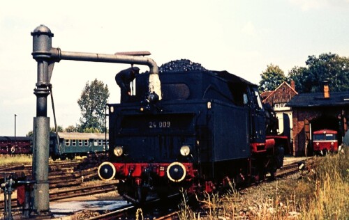Dannenberg-Bahnhof-Brucke-1973-BR-24-009-0.jpg