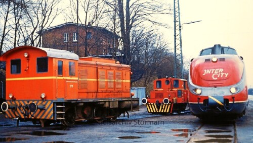Harsefeld-Bahnhof-1979-VT-11.5-BR-601-IC-V-36-von-Bremen-Eisenbahnmuseum-Besuch.jpg