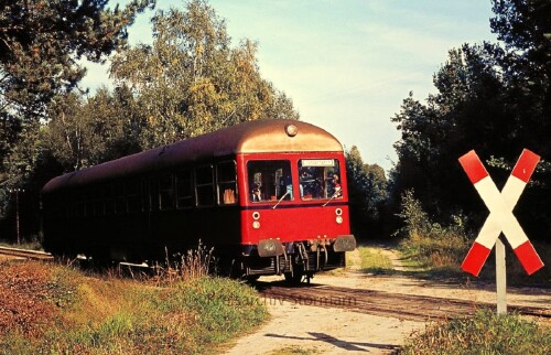 Klein-Amerika-Bahnhof-1976-MAK-Triebwagen-2.jpg