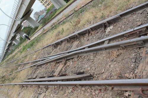 20240225 Daressalam Bahnhof Schienen Schwellen Signale Weichenzunge Stellhebel (2)
