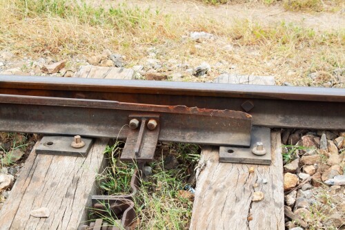 20240225 Daressalam Bahnhof Schienen Schwellen Signale Weichenzunge Stellhebel (4)