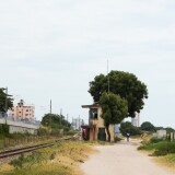 20240225-Daressalam-Bahnhof-Schienen-Schwellen-Signale-Weichenzunge-Stellhebel-8