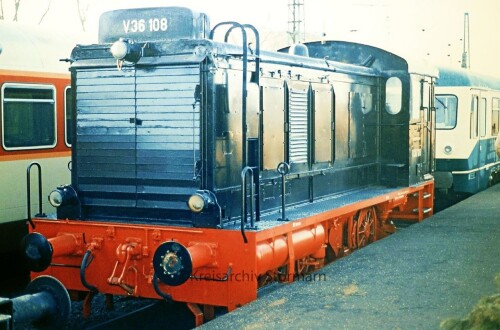 1983-Celle-Bahnhof-V-36-BR-236-108.jpg
