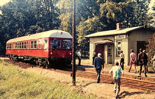 Luttern-Bahnhof-Haltestelle-1974-MAK-Triebwagen-1.jpg