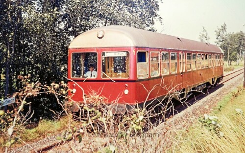 Mariagluck-Bahnhof-MAK-Triebwagen-1974-Beedenborstel.jpg