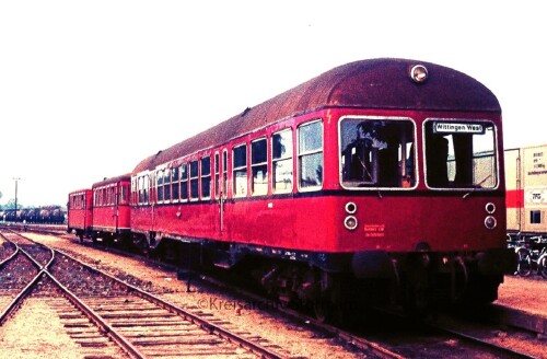 Wittingen-West-Bahnhof-1974-MAK-Triebwagen-mit-Beiwagen-0.jpg