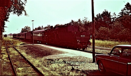 1966-BR-038-4024-Trittau-Bahnhof-Eilzug-DB.jpg