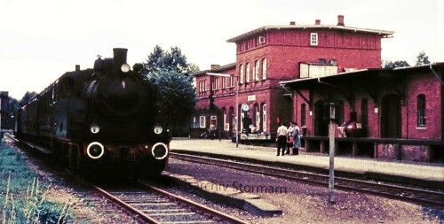 Trittau-Bahnhof-1973-Filmaufnahmen-3.-Reich-um-1944-k-0c.jpg