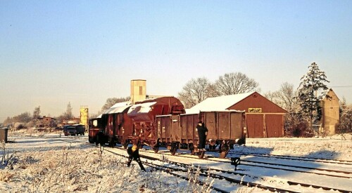 1974-Trittau-Bahnhof-Rangieren-Gleise-Schienen-Winter-1k.jpg