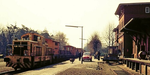 1975-Trittau-Bahnhof-SPENO-Schienenschleifzug-2.jpg
