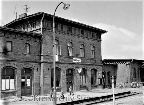 Mollhagen_Bahnhof_Haltestelle_1965-2b.jpg