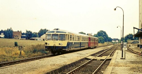Mollhagen_Bahnhof_Haltestelle_1975_ET_515_ET_815.jpg