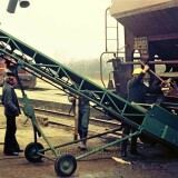 Mollhagen_Bahnhof_Haltestelle_1975_Raiffeisen_Eisenbahn_DB_Herbstmanover_Panzer_Entladung_Schurzenwagen_Kof_III-1