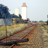 Mollhagen_Bahnhof_Haltestelle_1977_Raiffeisen_Eisenbahn_DB-1