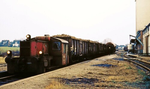 Mollhagen_Bahnhof_Haltestelle_1977_Raiffeisen_Eisenbahn_DB_Kof_II-2.jpg