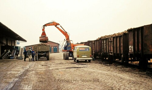 Mollhagen_Bahnhof_Haltestelle_1979_Raiffeisen_Eisenbahn_DBVerladung-3.jpg