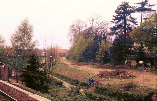 Schwarzenbek_Bahnhof_1987_Bau_Strase_auf_ehemaliger_Bahntrasse_nach_Trittau.jpg