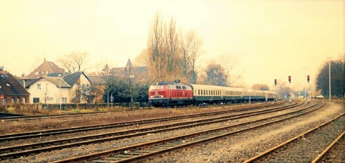 Schwarzenbek_Bahnhof_1987_Interzonenzug_BR_218_UIC_DR.jpg