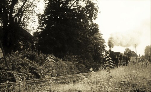 Schwarzenbek_Bahnhof_nach_Trittau_1974_historischer_Zug-4.jpg