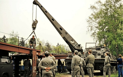Trittau-Bahnhof-1978-Herbstmanover-Militar-Bundeswehr-Paner-Verladung-Verladestrase-3.jpg