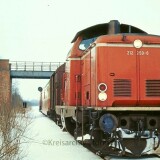 bad_oldesloe_Rumpel_Rolfshagen_1974_Filmaufnahmen_Deutsche_Bundesbahn_Werbefilm_BR_212_TEE_Waggon_IC_purpurrot-7