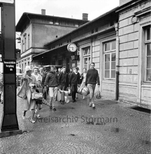 c Bad Oldesloe Bahnhof 1962 Schulklasse