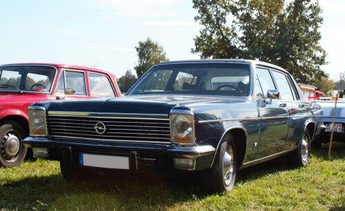 Opel_Admiral_schwarz_oldtimer.jpg