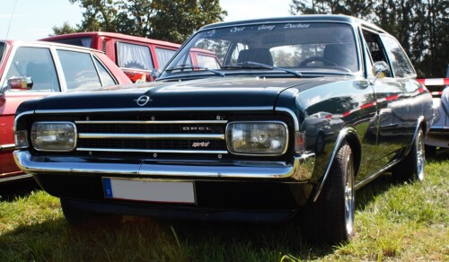 Opel_Rekord_B-Coupe_sprint_schwarz_oldtimer.jpg