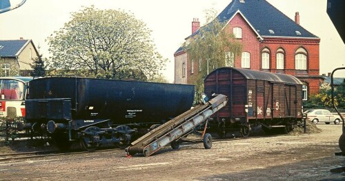 Wannentender_umgebautBad_Oldesloe_Bahnhof_1979-2.jpg