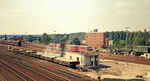 BR218_BR698_bahnhof_badoldesloe_1979-2.jpg