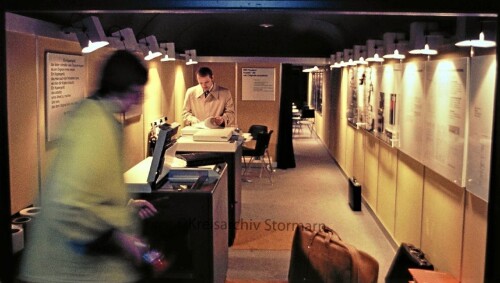 IBM_Werbezug_Hechtwagen_bahnhof_bad_oldesloe_innenansichtComputer_Drucker_Schreibmaschinen_Computer_1974-2.jpg
