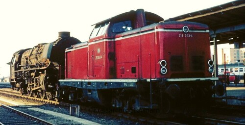 V100_BR-212_043_bahnhof_badoldesloe_1979_Br_01_Dampflok_Verschrottung_s-1.jpg