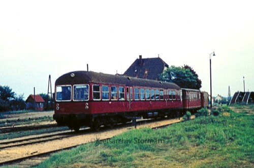 MAK_Triebwagen_Brome_Bahnhof_1974-5.jpg