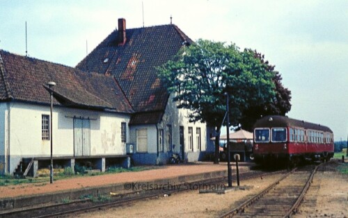 MAK_Triebwagen_Brome_Bahnhof_1974-6.jpg
