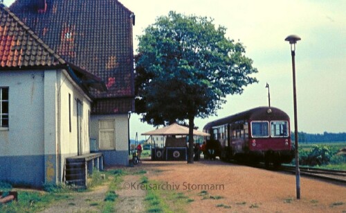 MAK_Triebwagen_Brome_Bahnhof_1974-7.jpg