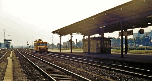 DB_Systemtechnik_Streckeninspektion_Bahnhof_Bad_Oldesloe_1977-2.jpg