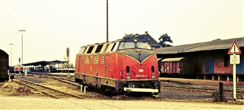 Entgleisung_Aufgleisung_V_200_BR_220_Bahnhof_-Bad_Oldesloe_Prellbock_uberfahren_1974-1.jpg