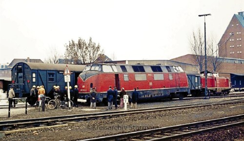 Entgleisung_Aufgleisung_V_200_BR_220_Bahnhof_-Bad_Oldesloe_Prellbock_uberfahren_1974-5.jpg