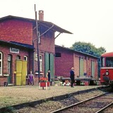 Blumenau_Bahnhof_Bahnstation_1973_letzer_Personenzug_Bad_Oldesloe_Elmshorn_EBOE_Schienenbus_BR_798-2