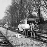 Blumenau_Bahnhof_Industriegleis_1980_Ford_Transit_Vermessung_DB_Unkrautvernichtung_Bahntrasse_Bad_Oldesloe_Elmshorn_EBOE-1
