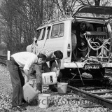Blumenau_Bahnhof_Industriegleis_1980_Ford_Transit_Vermessung_DB_Unkrautvernichtung_Bahntrasse_Bad_Oldesloe_Elmshorn_EBOE-2
