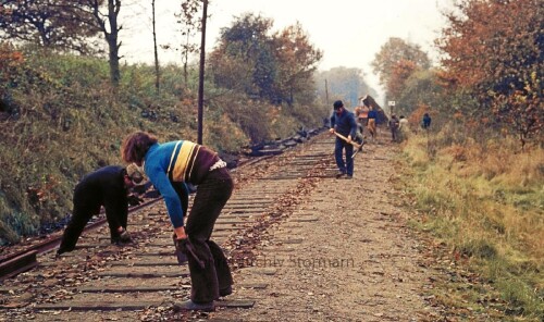 Blumendorf-Bahnhof-1974-Gleiserneuerung-Industriegleis-4.jpg