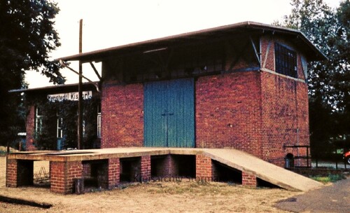 Kisdorf_Bahnhof_1973-Henstedt_Guterschuppen_Empfangsgebaude-2.jpg