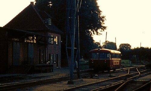 Nahe_Bahnhof_1973_Guterschuppen_Empfangsgebaude-7.jpg
